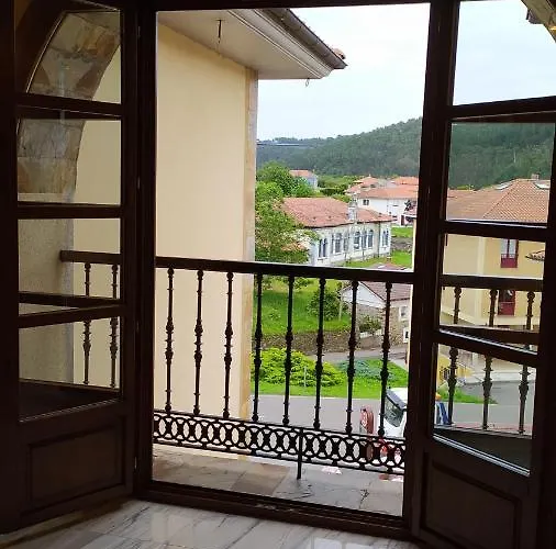 鲁伊纳斯山谷酒店 3* Soto de Luiña