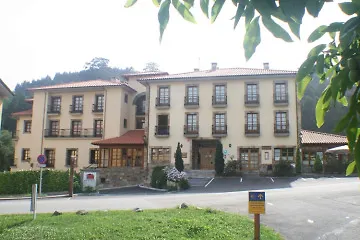 鲁伊纳斯山谷酒店 Soto de Luiña